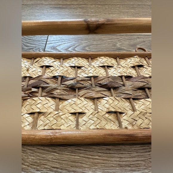 Vintage Brown  Wall Hanging Wicker Bathroom Hand Towel Bar Holder Rattan EUC - Picture 4 of 5